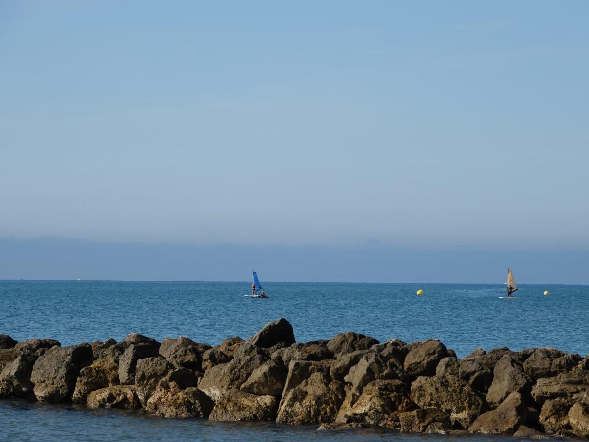 Camping Pleine Mer Hotel Vias Exterior photo