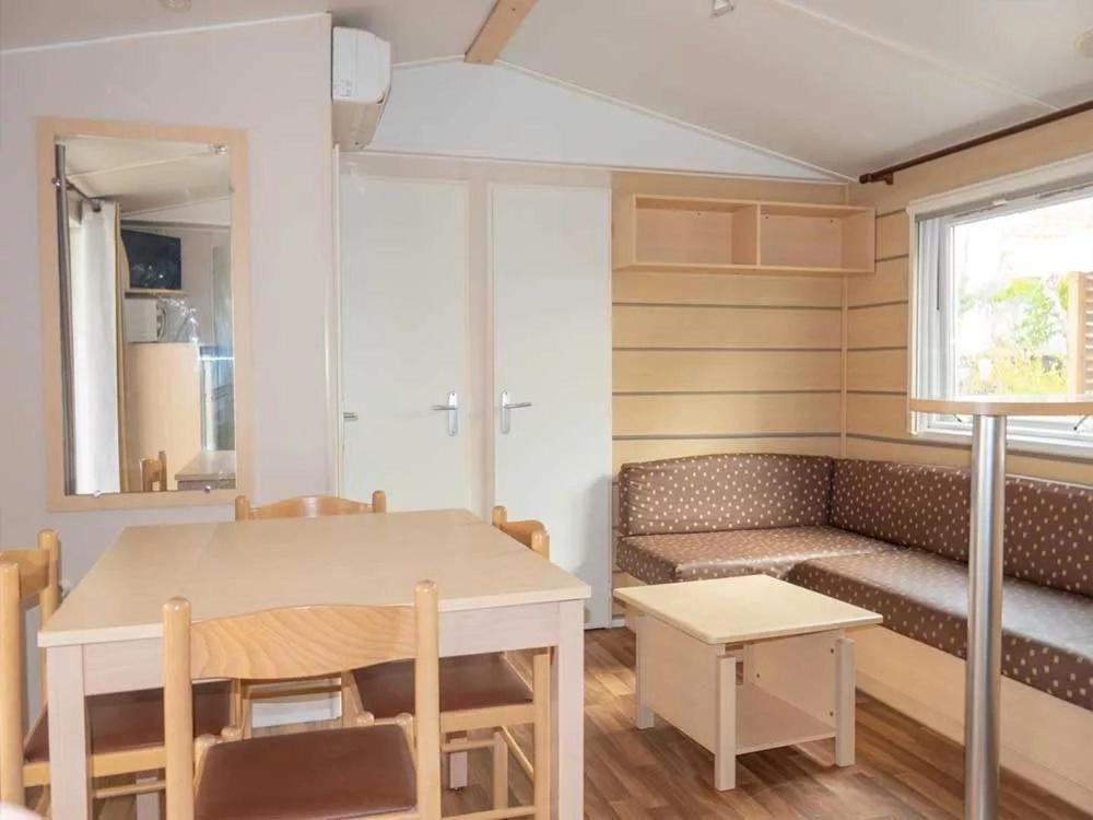 Camping Pleine Mer Hotel Vias Room photo